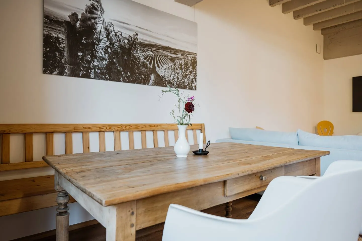 Weinkeller 84 - Esstisch